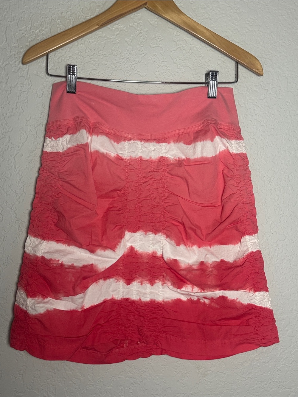 XCVI Wearables Coral White Tie Dye Ruched Skirt Mini Sexy Small